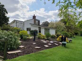 Rejuvenating a Tired Garden Border