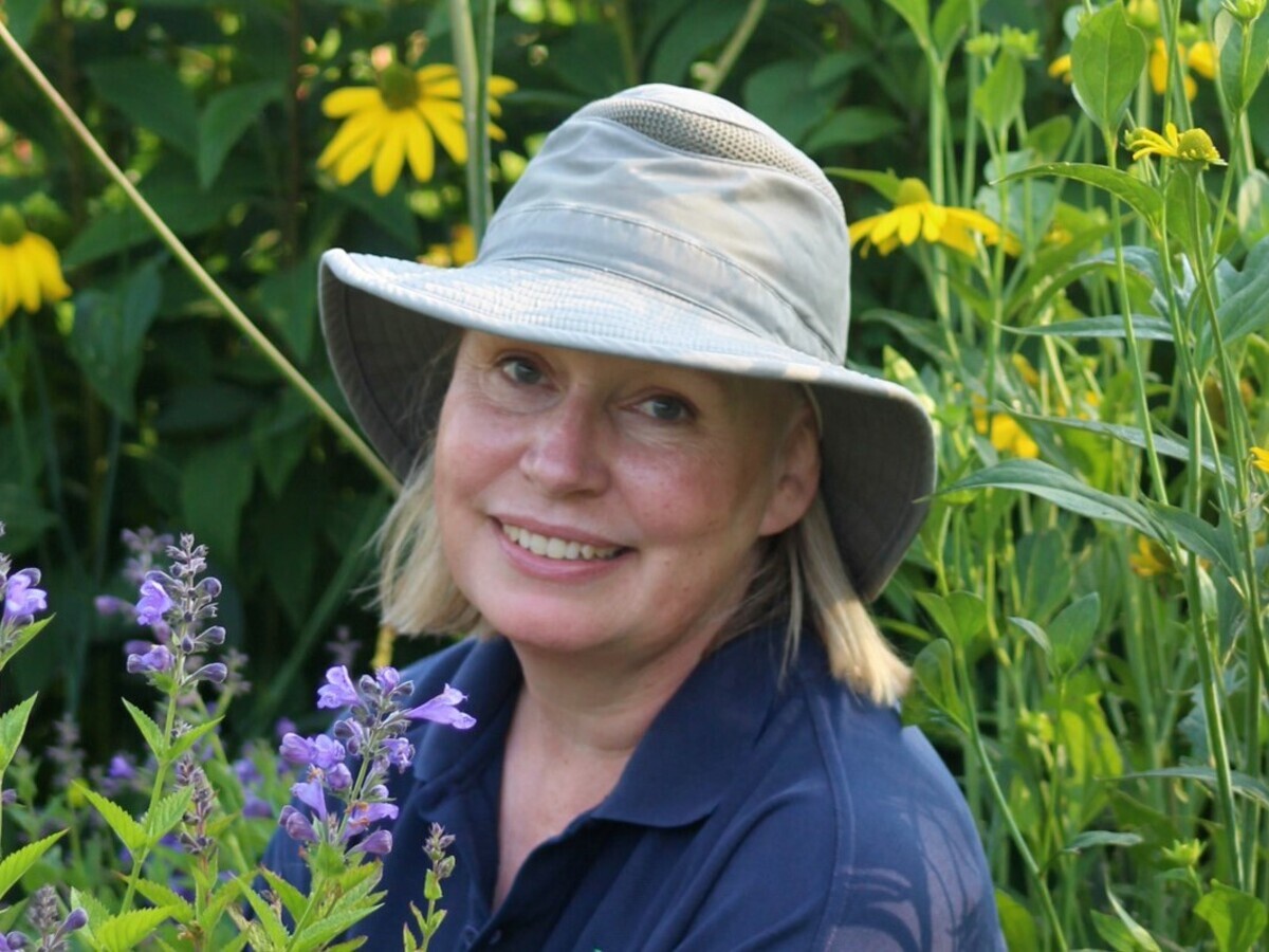 Head Gardener sa Gregers-Warg speaks to Forest Flora
